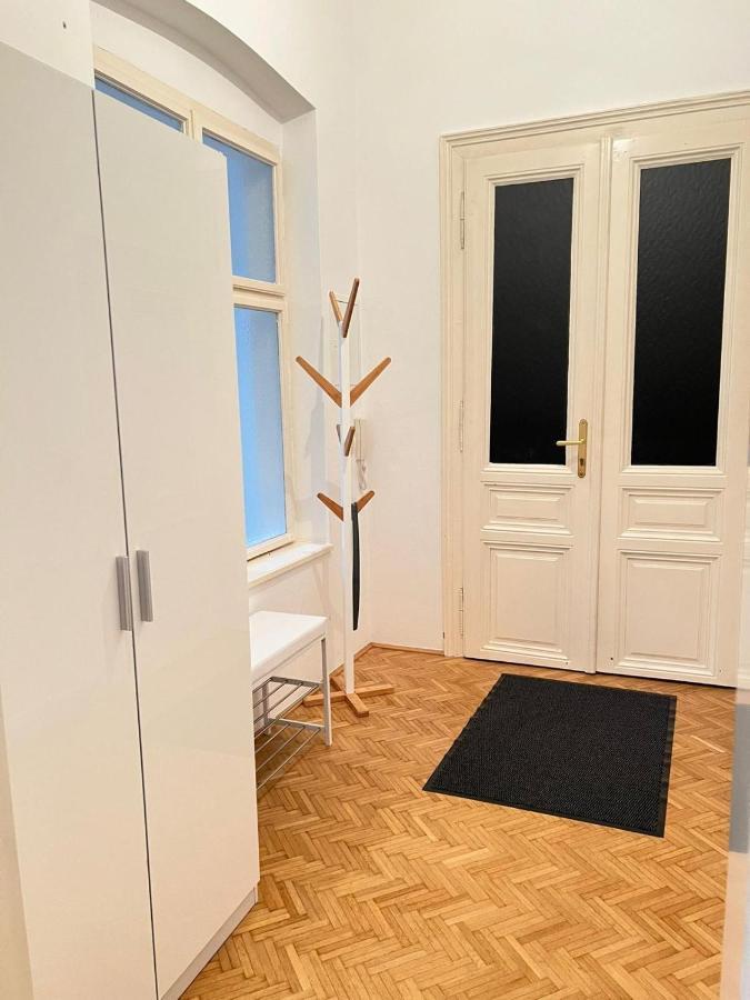 Alpa 2 Zimmer Wohnung In Wien Rochusmarkt Eksteriør billede