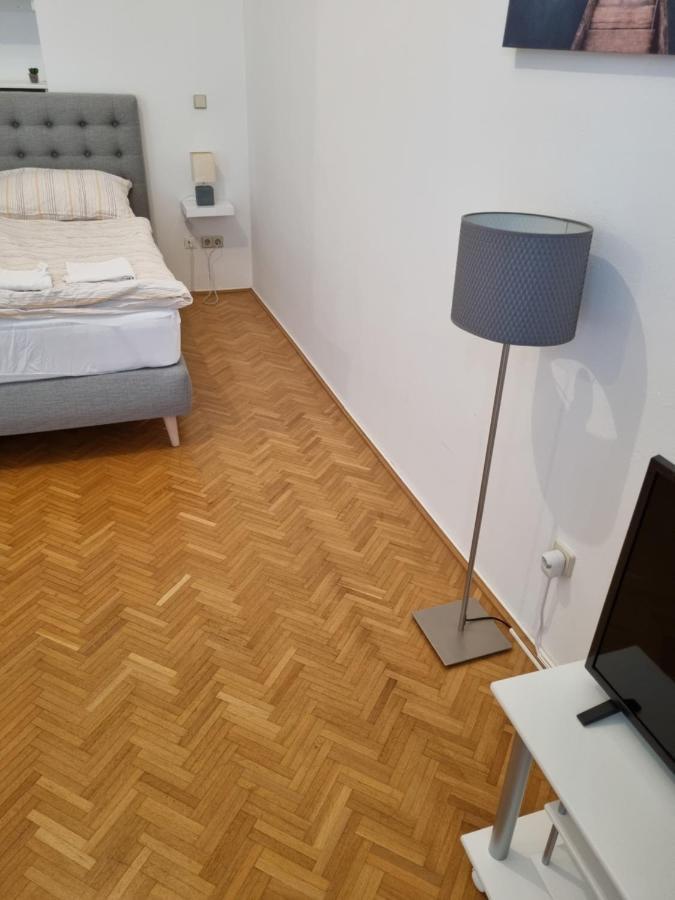 Alpa 2 Zimmer Wohnung In Wien Rochusmarkt Eksteriør billede
